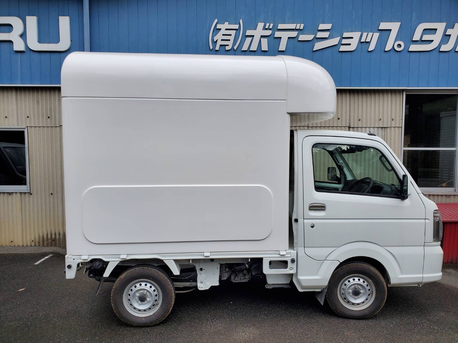 NEWキッチンカー製作中