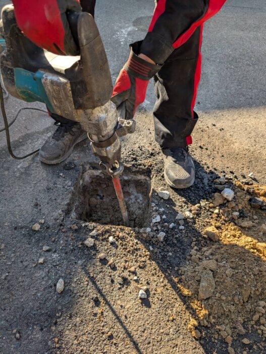 大きな石が邪魔して大変だったよね